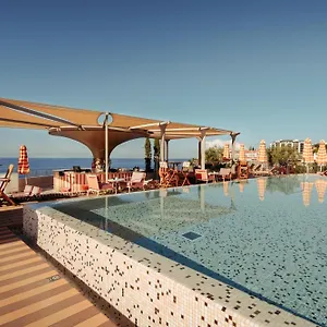 4* Отель Next - By Savoy Signature